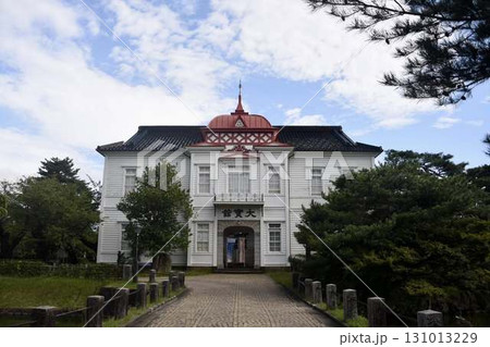 鶴岡公園に建つ大宝館 大正ロマン漂う歴史的洋風建築 鶴岡公園に建つ大宝館 大正ロマン漂う歴史的洋風建築 131013229