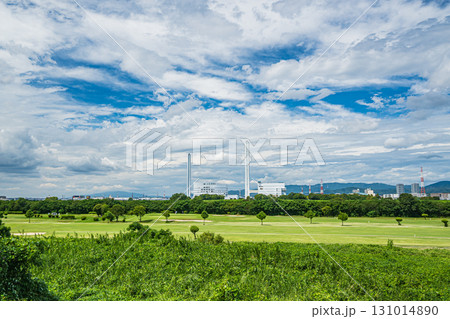 淀川の河川敷ゴルフ場　大阪府枚方市 131014890