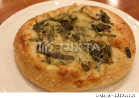 倉敷美観地区のカフェ ネギチーズパン 倉敷美観地区のカフェ ネギチーズパン 131015119