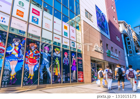 日本の東京都市景観9月17日…猛烈な暑さ続く…若者や外国人観光客らで賑わう秋葉原 日本の東京都市景観9月17日…猛烈な暑さ続く…若者や外国人観光客らで賑わう秋葉原 131015175
