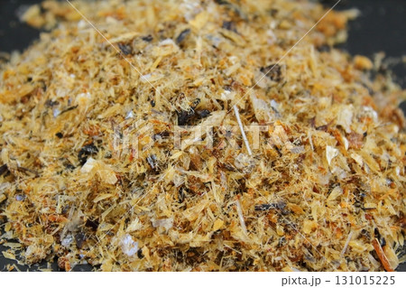 国産アゴ（トビウオ）煮干を出汁が出やすいよう粉砕したもの 131015225