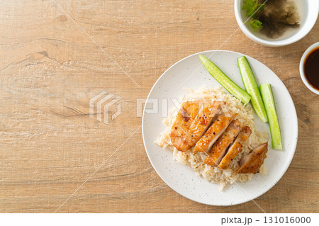 Grilled Chicken with Steamed Rice 131016000