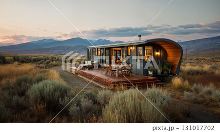 高台に建つタイニーハウス 131017702