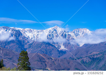 【秋素材】秋の白馬村・大出公園から見る三段紅葉の風景【長野県】 131020232