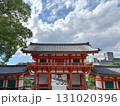 京都・八坂神社の西楼門 131020396