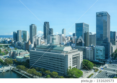 大阪・堂島浜タワーから見た御堂筋・淀屋橋・中之島方面の眺め（2025年9月撮影） 131020573