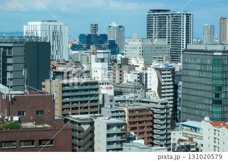 大阪・堂島浜タワーから見た御堂筋・淀屋橋・中之島方面の眺め（2025年9月撮影） 131020579