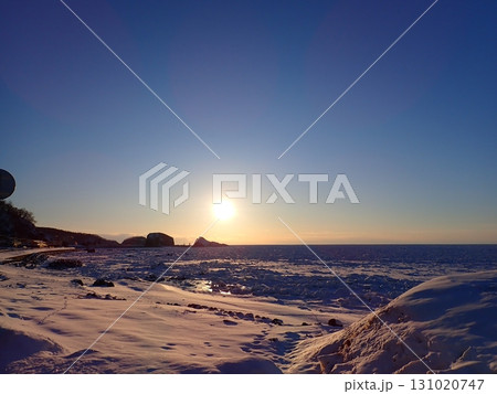 知床 流氷と夕陽 知床 流氷と夕陽 131020747