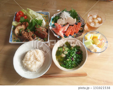 A grilled meats set チャーシュー三点盛り ランチセット(おすすめ・日替わり定食) A grilled meats set チャーシュー三点盛り ランチセット(おすすめ・日替わり定食) 131021538