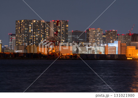 《東京都》品川埠頭の夜景・東京ベイエリア 131021980