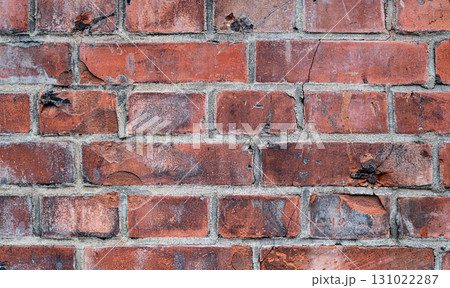 古いレンガの壁 131022287