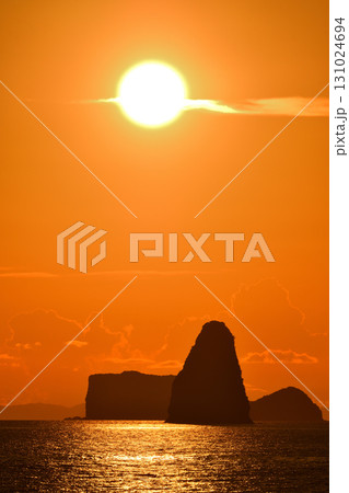 五島灘、角力灘、大角力の夕景 五島灘、角力灘、大角力の夕景 131024694