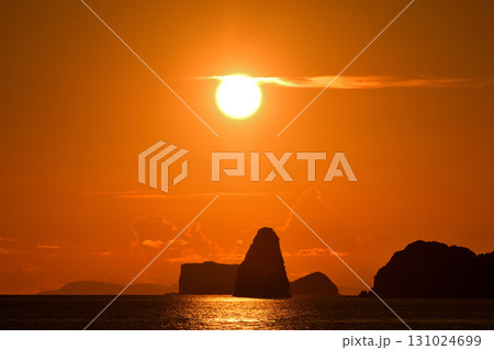 五島灘、角力灘、大角力の夕景 五島灘、角力灘、大角力の夕景 131024699