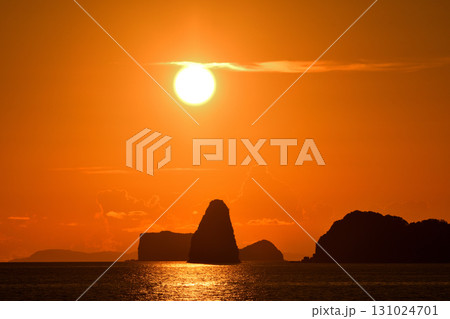 五島灘、角力灘、大角力の夕景 五島灘、角力灘、大角力の夕景 131024701