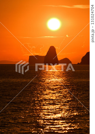 五島灘、角力灘、大角力の夕景 131024704