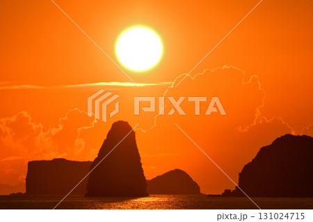 五島灘、角力灘、大角力の夕景 131024715