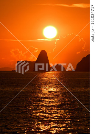 五島灘、角力灘、大角力の夕景 131024717