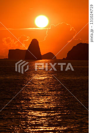 五島灘、角力灘、大角力の夕景 五島灘、角力灘、大角力の夕景 131024719