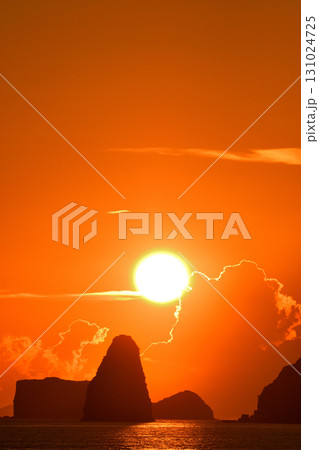 五島灘、角力灘、大角力の夕景 131024725