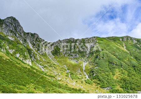 長野県中央アルプスの木曽駒ヶ岳 131025678