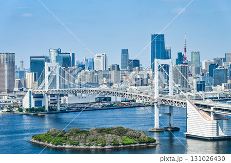 東京お台場からの都市風景 131026430
