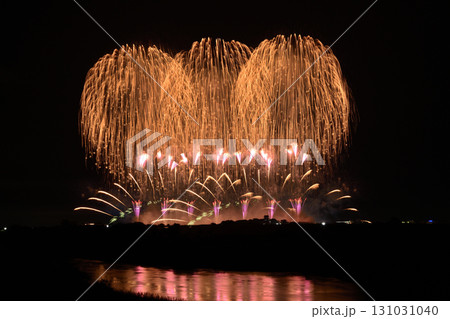 四大花火師の饗宴 <利根川大花火大会2025> 四大花火師の饗宴 <利根川大花火大会2025> 131031040