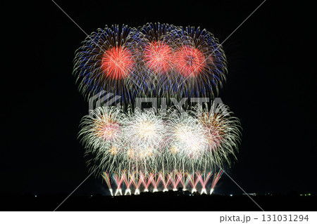 四大花火師の饗宴 <利根川大花火大会2025> 四大花火師の饗宴 <利根川大花火大会2025> 131031294