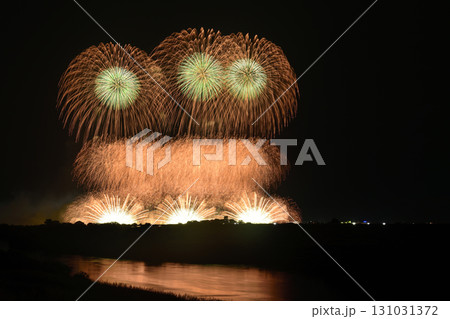 四大花火師の饗宴　＜利根川大花火大会2025＞ 131031372