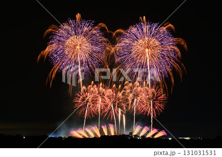 四大花火師の饗宴 <利根川大花火大会2025> 四大花火師の饗宴 <利根川大花火大会2025> 131031531