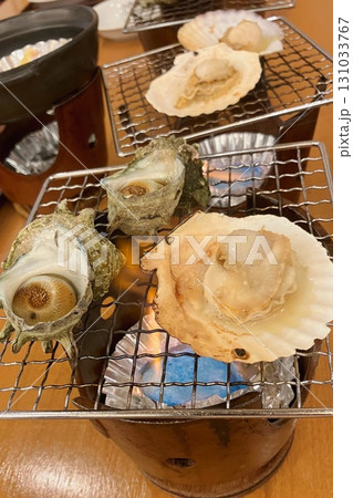 ホタテとサザエの網焼き 131033767