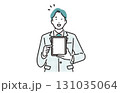 人物 タブレットの画面を見せながら案内をするビジネスパーソンの男性 131035064