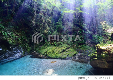 神秘的な世界 131035751