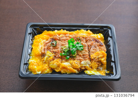 ふわふわ玉子のカツとじ丼 ふわふわ玉子のカツとじ丼 131036794