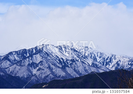 信州風景～雲かかる北アルプス爺ヶ岳～ 131037584
