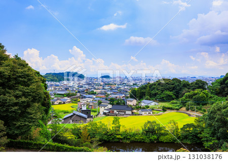 鹿児島ふれあいスポーツランドから見る鹿児島市の街並み 131038176