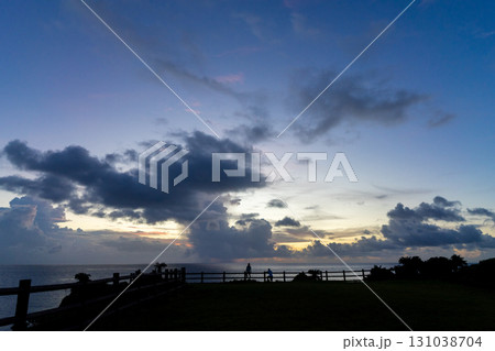 うなりざき公園から見た日暮れ、西表島、沖縄、8月 131038704