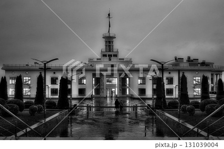 landscapes of an autumn rainy city 131039004