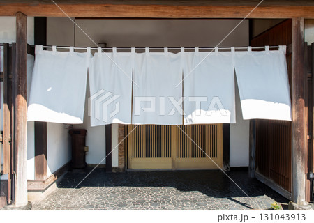 暖簾、のれん、蕎麦屋、そば屋、寿司屋 暖簾、のれん、蕎麦屋、そば屋、寿司屋 131043913