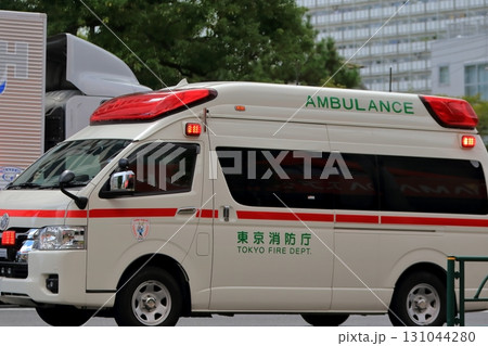 救急車 救急車 131044280