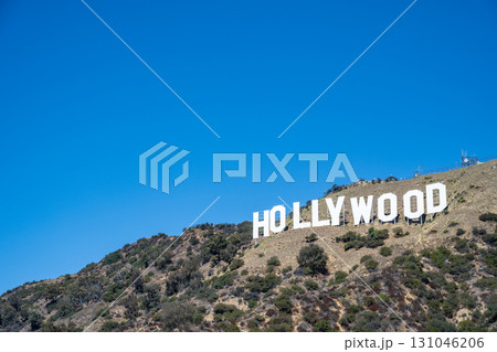 アメリカカリフォルニアのハリウッドサイン 131046206