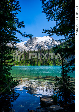 カナダの湖、ジョフレレイクスパーク 131046210