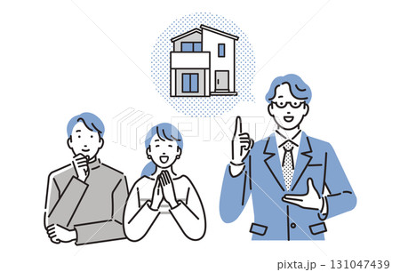 人物 ハウスメーカーの男性スタッフと夫婦イメージ 人物 ハウスメーカーの男性スタッフと夫婦イメージ 131047439