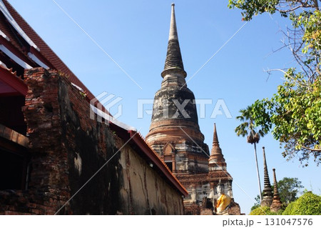 タイ アユタヤ ワット・ヤイチャイモンコン の仏塔と仏像 131047576