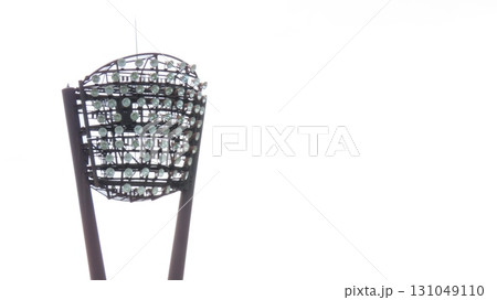 野球場の照明 131049110