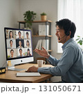 在宅でオンライン会議をする日本人男性 131050671