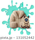 ふわふわのファーコートとシャム猫ちゃんのキャラクター　広告グッズなどに 131052442