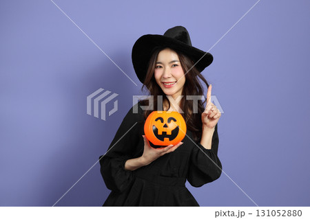 Halloween Woman 131052880