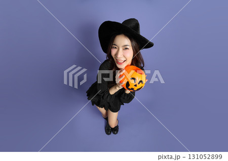Halloween Woman 131052899