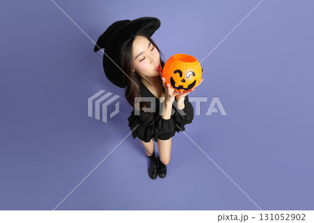 Halloween Woman 131052902