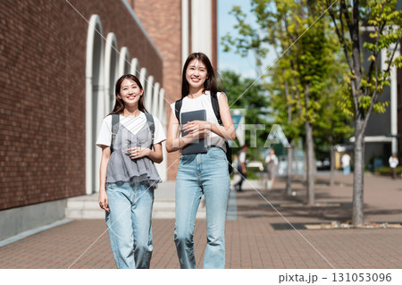 大学生 通学 キャンパスライフ 大学生 通学 キャンパスライフ 131053096